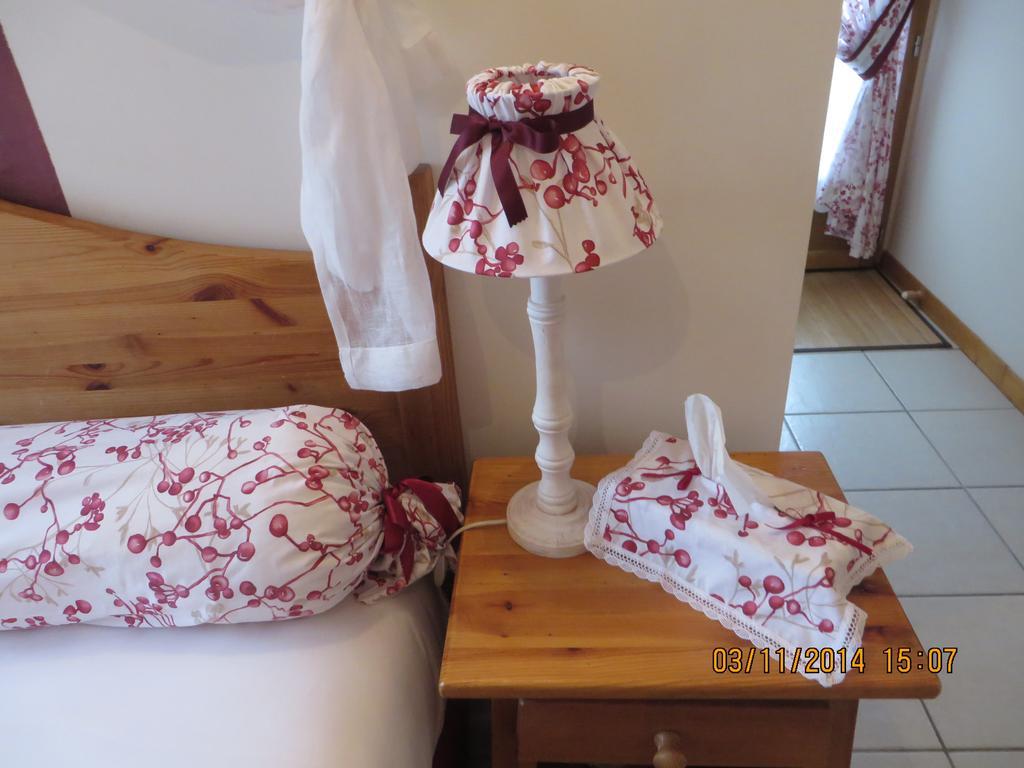 Chambres D'Hotes Au Temps Des Cerises Jumièges Habitación foto