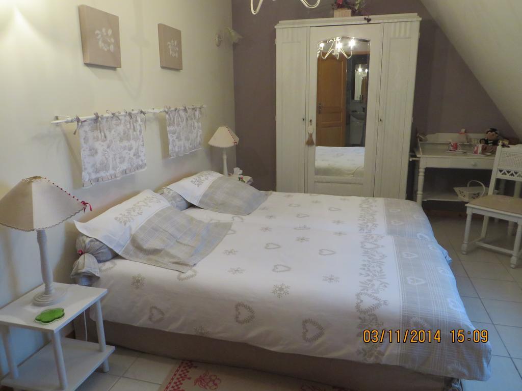 Chambres D'Hotes Au Temps Des Cerises Jumièges Habitación foto